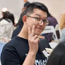 今天來當船長開著快艇載大家從小樽到青之洞窟￼ 朋友們別回眸快艇已經開了😎