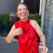 Tess Grace (@tessclynes)