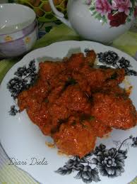 Jun 28, 2018 · ketika saya memasak ikan sambal berlado, nelly masuk ke dapur dan bertanya apa yang saya sedang masak. Diari Diela Ayam Masak Merah Azie Kitchen
