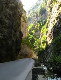 Home zona cheile bicazului cazare in cheile bicazului. Cheile Bicazului Din NeamÈ› Monument Al Naturii De O FrumuseÈ›e Aparte