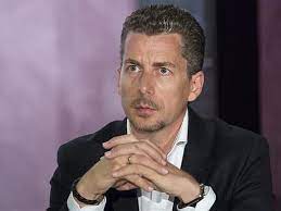 Célom, hogy a takarékláng üzemmódból feljebb tekerjem azoknak a jobboldali szavazóknak a lelkesedését, akik az elmúlt években megfáradtak, beleuntak a politikába, és nem érzik a súlyát a jövő évi. Hivatalos Rakay Philip Tavozik Napi Hu