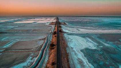 Vast, shimmering horizons of Sambhar Lake, AI generated