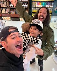 Alex Goode (@jackpoticorn) • Instagram photos and videos