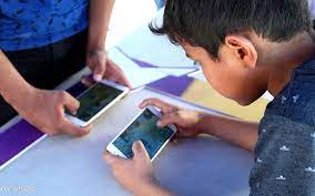 Entre las principales conclusiones, el free fire es un medio de entretenimiento para mayores de 16 años, además de esto los adolescentes pueden desarrollar más sus habilidades cognitivas si lo usa ocasionalmente, caso contrario el hecho que exageren horas dedicadas al video juego free fire provocaría un desbalance tanto en su vida cognitiva. Free Fire Una Peligrosa Adiccion