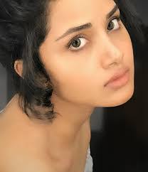 Samantha Dibble's Instagram, Twitter & Facebook