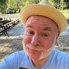 How to start playing the bass guitar?