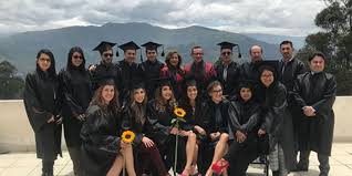 The oege is made up of all graduate students of the department of spanish and portuguese studies at the university of florida. Envestidura A Estudiantes Graduados De La Facultad De Ciencias Administrativas Y Economicas Uide