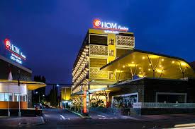 Disini dijelaskan semuanya secara lengkap mulai dari standar internasional, untuk pribadi, dan tujuan komersial. Hom Premiere Gkb Gresik 16 4 1 Prices Hotel Reviews Indonesia Tripadvisor