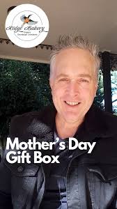 Customers often ask when is the best time to order to avoid missing out?  Ridge Bakery organic sourdough croissants take three days to make, so get  your orders in by Thursday night