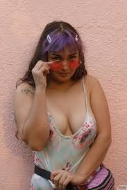 Bubble Butt Venus in Strange Era Eros at Zishy - Cherry Nudes