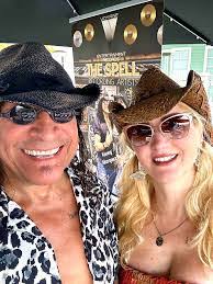 Kenny Marquez's Instagram, Twitter & Facebook