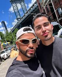 BRyaNt toRres (@bryant809) • Instagram photos and videos