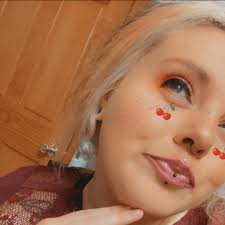 Where to donate old prom dresses for rental or loan in Montgomery County?