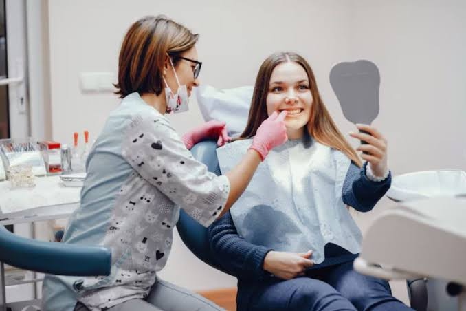 How Cosmetic Dentistry Improves Both Appearance and Oral Health