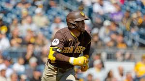 Machado out of lineup day after early exit; Cronenworth gets first career start at 3B