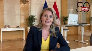 Our vision is to create a life without limits for people with disabilities. Ministerin Susanne Raab Mein Profil Moment Youtube