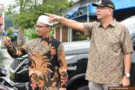 Kader pks dan gerindra bersikeras menduduki kursi wakil gubernur dki jakarta yang ditinggalkan sandiaga uno. Irsyad Syafar Kandidat Calon Gubernur Sumbar Dari Pks Riza Atau Mahyeldi Harus Saling Mendukung Berita Minang