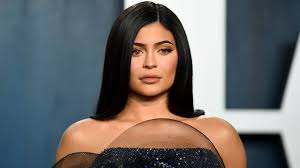Kylie kristen jenner (born august 10, 1997) is an american media personality, socialite, model, and businesswoman. E2jq9ptsse Wcm