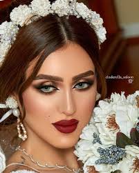 الجلسه بمكياج الجميله Salon Dar Alkhaleej الشعر Vida Beauty Hairstylist وكيكتي Taraneh Zamani الفستان الفخم Alsahria Beautiful Face Simple Makeup Beautiful