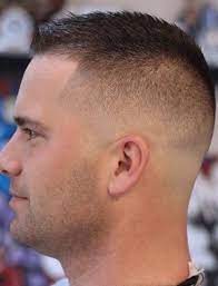 .ve profilden saçı subay traşı kesilmiş bir örnek asker portresi doğrultusunda er bir berberin icraa ettiği ölümsüz sanat eseri , şaka maka beğendim yahu , askerden geldim tarzımı farkında olmadan subay. Subay Trasi Modelleri Erkek Tarz Kadin 2021 Kisa Sac Kesimleri Erkek Sac Modelleri Sac Kesimi