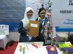 Hebat Tiga Siswa Sman 2 Ciptakan Pasta Gigi Dari Limbah Kulit Pisang Tribun Lampung