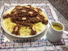 كسكس مغربي تقليدي بالدجاج والتفاية من المطبخ المغربي مع ربيعة Couscous Au Poulet Et Tfaya Youtube Food Recipes Breakfast