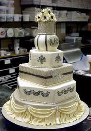 30 Ultimate Wedding Cakes To Steal The Show Godfather Style Wedding Cake Elegant Classy Cake Boss Wedding Elegant Wedding Cakes