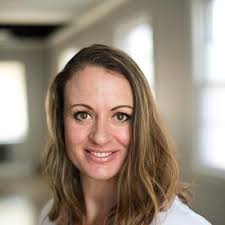 Leah Hansen's Instagram, Twitter & Facebook