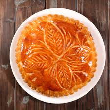 Réalisez cette recette de galette traditionnelle à la frangipane en un tour de main! Galette Des Rois La Recette Gourmande De Laurent Mariotte Sans Frangipane Femme Actuelle Le Mag
