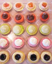 Macarons De Haut En Bas Les Recettes Pierre Herme Americano Et Pamplemousse Confit Caramel Beurre Sale Citro Recettes De Patisserie Macaron Sale Macaron
