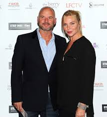 Born 2 november 1972) is a british actress, singer and director, both on television and stage. Ex Eastenders Star Samantha Womack And Ex Corrie Star Oliver Farnworth Find Love Irish Mirror Online