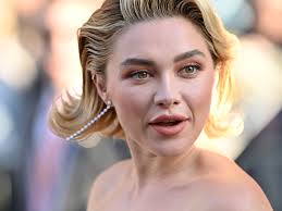 Florence Pugh y el secretismo sobre su vida privada, un equilibro difícil  en el camino al estrellato