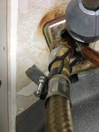 The faucet was there when we moved in and i do not know the make or model. Can Someone Help Me Figure Out How To Remove This Faucet Doityourself Com Community Forums