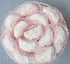 3.848 resep bolu kukus pandan ala rumahan yang mudah dan enak dari komunitas memasak terbesar dunia! Contoh Procedure Text How To Make Putri Salju Dalam Bahasa Inggris Lengkap Beserta Arti Resep Masakan Natal Kue Putri Kue Kering