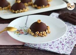 Semi Esferas De Chocolate Sabor Ferrero Rocher Receta Petitchef Receita Ideias Receitas De Sobremesas Receitas