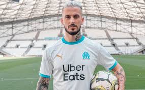 Olympique de marseille was founded as an omnisport club in 1892 by rené dufaure de montmirail, a french sports official. Benedetto Ex De America Presento Jersey Del Olympique De Marsella Mediotiempo