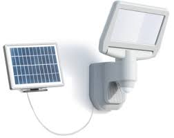 Idéal pour une cour, une allée de garage, un jardin, etc. Projecteur Fixe Solaire Led Avec Detecteur Blanc 1000 Lumens 15w Flood 1297845 Exterieur Jardin L Entrepot Du Bricolage