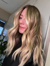 Salon or stylist taking new clients with Asian hair experience?