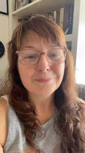 Everything is temporary so ride the waves 🌊 of change and enjoy the sweet  moments. 💜#puppylessons #puppylove #louieandlois #presence