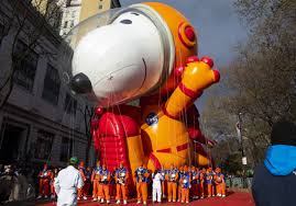 Bundle up and bring the kids, or catch the broadcast live on 6abc from 8:30 a.m to approximately 12 noon. After A Wind Scare Balloons Fly In Macy S Thanksgiving Parade Pittsburgh Post Gazette
