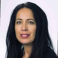 Lynnette Becker's Instagram, Twitter & Facebook