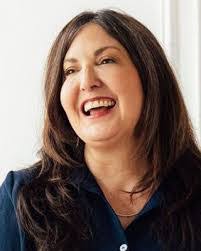 Samantha Kravitz's Instagram, Twitter & Facebook