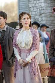 When Calls The Heart 1007 Abigail Decides To Re Open An Abandoned Cafe But Mu Heart Clothes Elizabeth Thatcher Historical Fashion