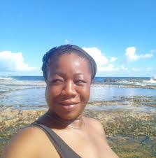 Elaine Boyce's Instagram, Twitter & Facebook