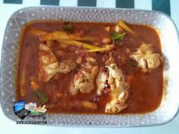 Bakso umumnya dibuat dari campuran daging sapi giling dan tepung tapioka, tetapi ada juga bakso yang terbuat dari daging ayam, ikan, atau udang bahkan daging kerbau. Resipi Otak Lembu Masak Gulai Minang Vanilla Freak