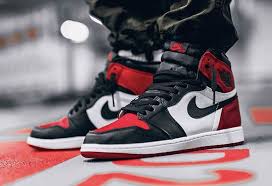 Nike Air Jordan 1 Retro High Og Black White Red Air Jordan 1 Retro High Og Bred Toe Black Red White 555088 610 On Feet Www Anpkick Com Air Jordans Nike Fashion Shoes Sneakers Fashion