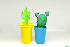 El cactus de cartón reciclado es muy sencillo de construir y con materiales baratos, fáciles de conseguir. Como Hacer Un Cactus De Papel Con Imagenes Wikihow