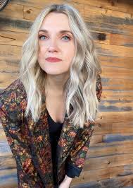 Sara Kiser's Instagram, Twitter & Facebook