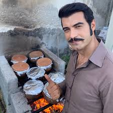 Kumsalda romantik bir şekilde yüzük alan polen emre, o anların fotoğrafını instagram hesabından. Murat Unalmis Mrtunlms Instagram Photos And Videos