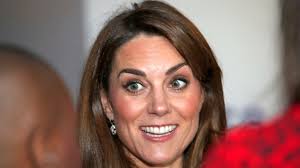 Kilka godzin później księżna kate i jej córeczka pojechały do domu. Ksiezna Kate Gdy Zobaczyla Po Porodzie Zdjecie Zrobione Przez Paparazzi Byla Przerazona Opisala Uczucia